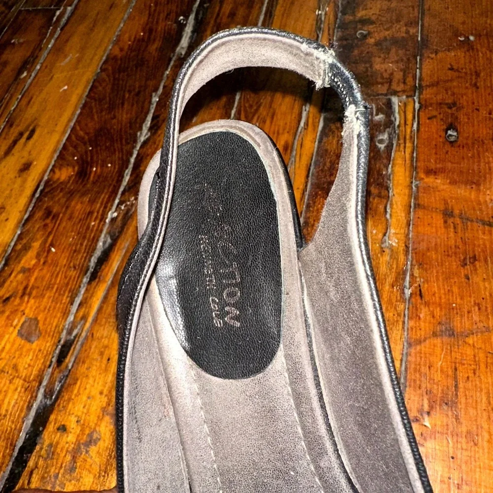 Kenneth Cole Reaction Sole Envy Platform Wedge Sandals Women's Size 10 Black